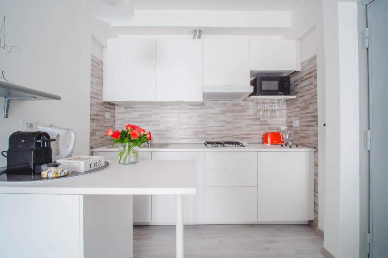 Ferienwohnung Lady Butterfly - Metro A Lucio Sestio Rom Exterior foto